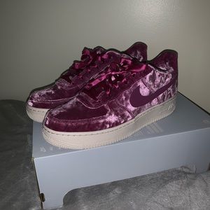 Nike Air Force 1 LV8